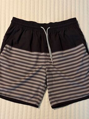 KITH Swim Trunks Shorts Suit Mens Size M Striped Lined Elastic Waist Black Grey